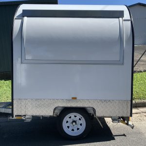 Mid Plus Round Food Trailer
