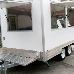 Maxi Food Trailer